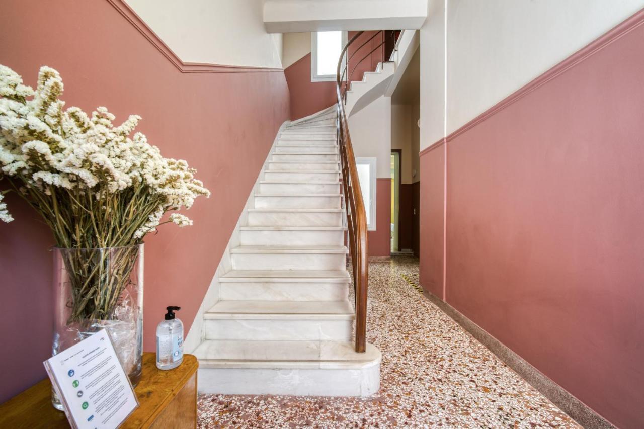 Keramos Athens Aparthotel ภายนอก รูปภาพ