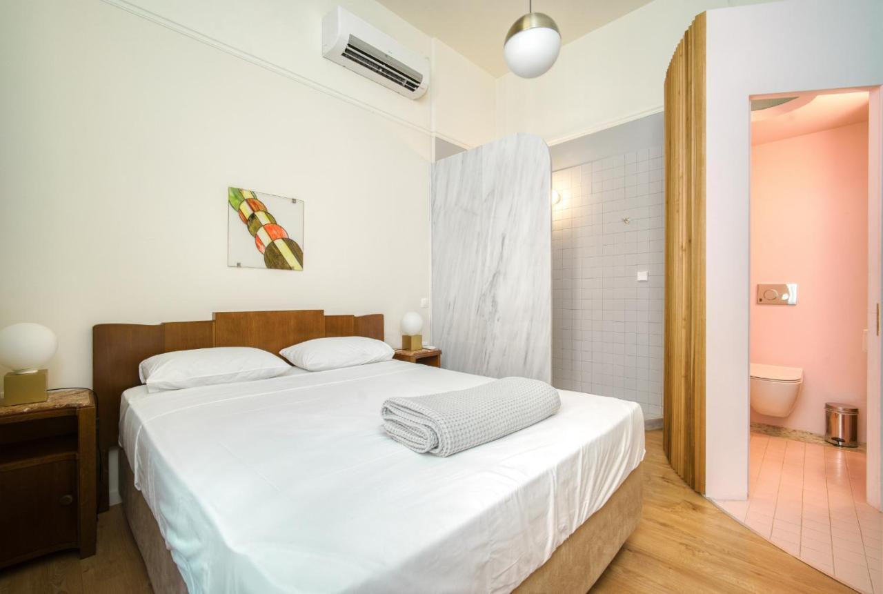 Keramos Athens Aparthotel ภายนอก รูปภาพ