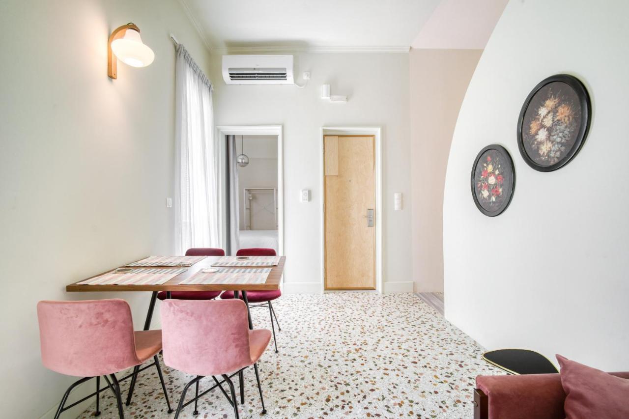 Keramos Athens Aparthotel ภายนอก รูปภาพ